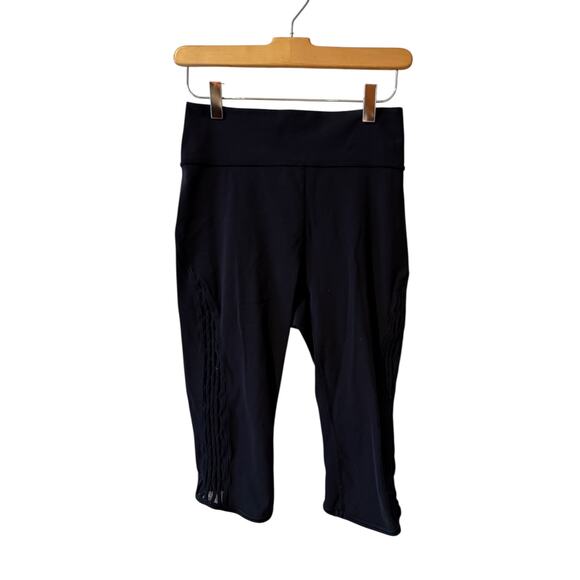 Lululemon Athletica Cropped Mesh Detail Pants Leggings Black 6 - Picture 1 of 5